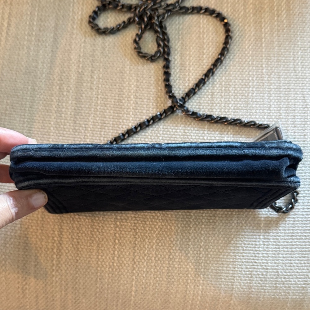 CHANEL Navy velvet boy bag. Crossbody Bag+Vintage - Picture 5 of 11